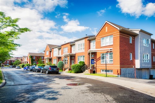 iStock-montrealhousing (500 x 333).jpg