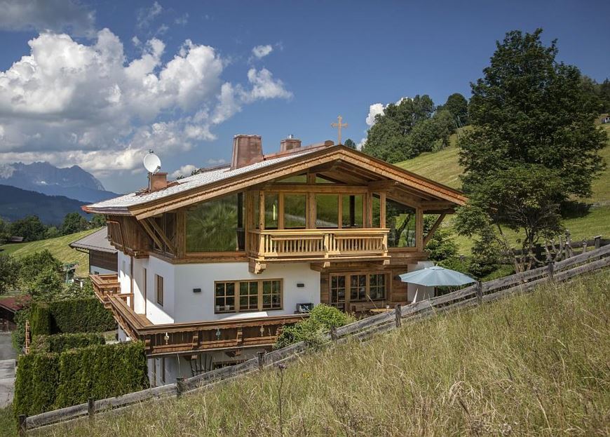 kirchberg-in-tirol-chalet-katharina-chalet-katharina-blick-vom-sueden.jpg